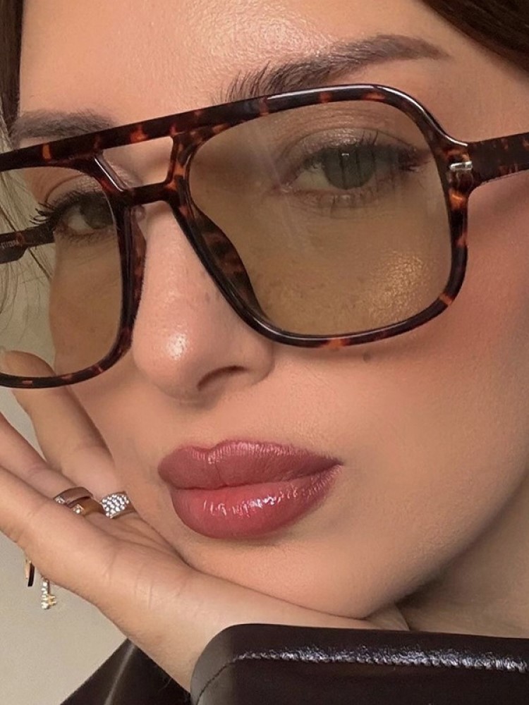 Fashion Square Rivet Large Fra - مراجعة Luxury Lifestyle Store وسعره