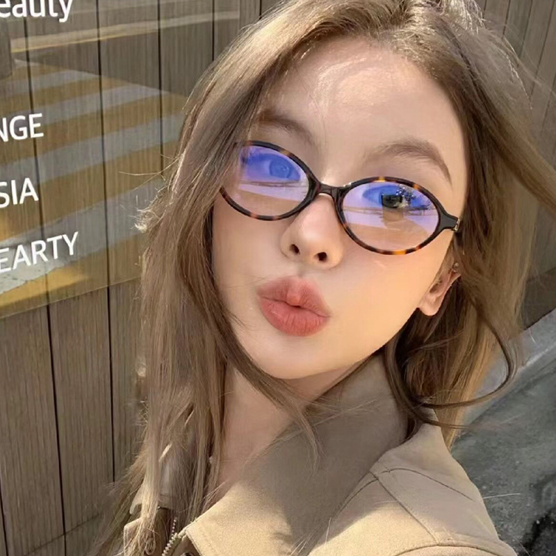 Vintage Oval Sunglasses Women  - مراجعة Luxury Lifestyle Store وسعره