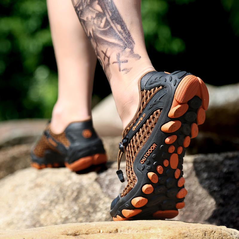 trekking mountain mens sports  - مراجعة Luxury Lifestyle Resorts وسعره