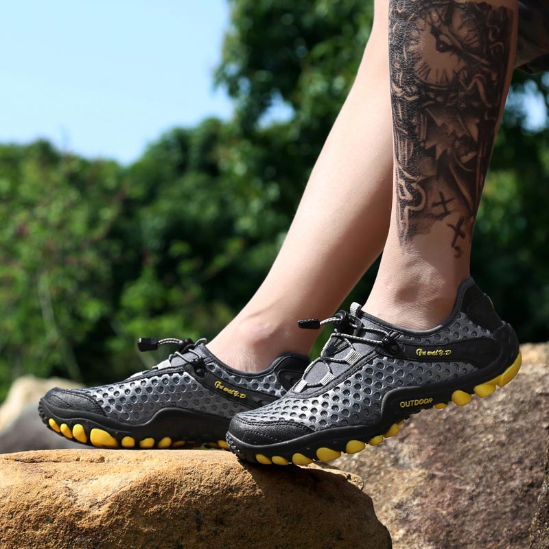 trekking mountain mens sports  - مراجعة Luxury Lifestyle Resorts وسعره