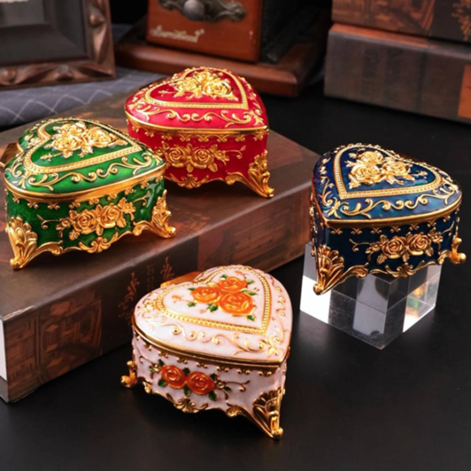 Floral Pattern Jewelry Box Ena - مراجعة Velvet Jewelry Box وسعره