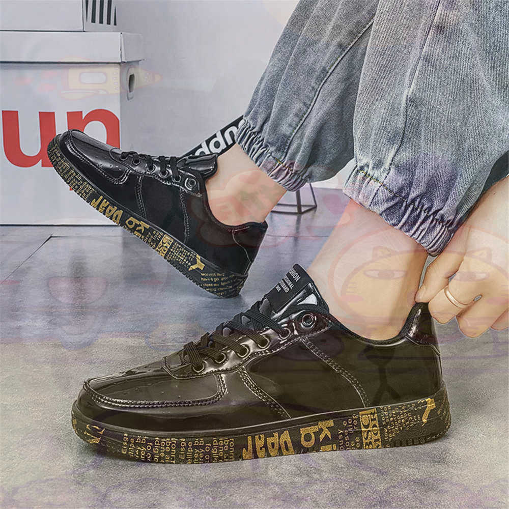 Round Foot Size 45 Sneakers Wh - مراجعة Luxury Lifestyle Goods وسعره